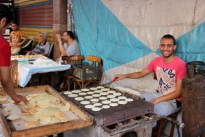 11650967_408048316055015_1546025283_n