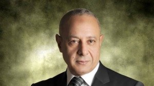 الدكتور عاطف علم الدين