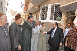 محافظ القليوبية يؤدى واجب العزاء