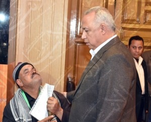 الأسر والرعاية 8